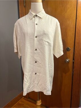 Tommy Bahama 100% silk shirt